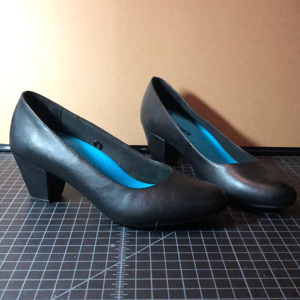 Size 7 Black Dr Scholl’s Work Heels